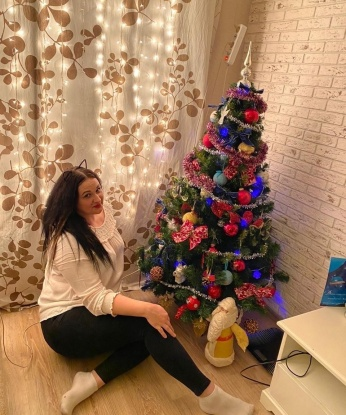 Я знаю, как доставить тебе истинное наслаждение и сделать нашу встречу незабываемой. У меня широкий спектр услуг, включая классический секс, оральный секс, эротический массаж и многое другое 😏. Со мной ты получишь максимум удовольствия и релаксации. Мои возможности безграничны, и я готова исполнить любые фантазии. У меня много отличных отзывов, которые только подтверждают мою высокую профессиональность. А что касается фото - уверяю, они полностью соответствуют реальности. Живу недалеко от Москвы, так что наша встреча будет крайне комфортной. Позвони мне прямо сейчас, и мы сможем устроить настоящую сказку в Москве 🌟 Ангелина